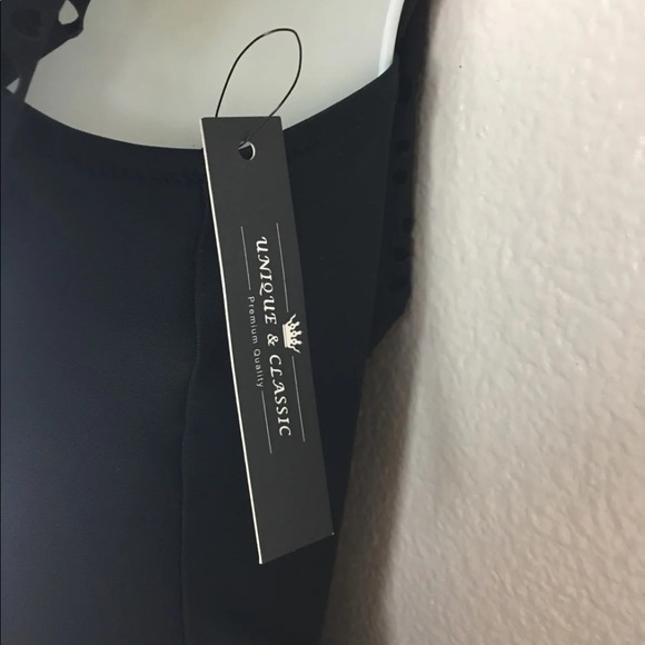 Small Black Of shoulders swimsuit - Picture 7 of 8